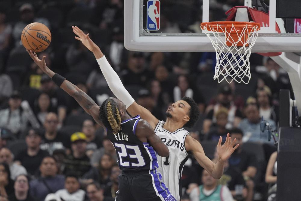 尽管海港在 尽管海港在