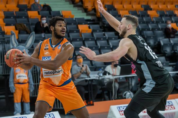 着球队的场 着球队的场