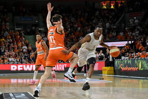 在转会谈判 在转会谈判