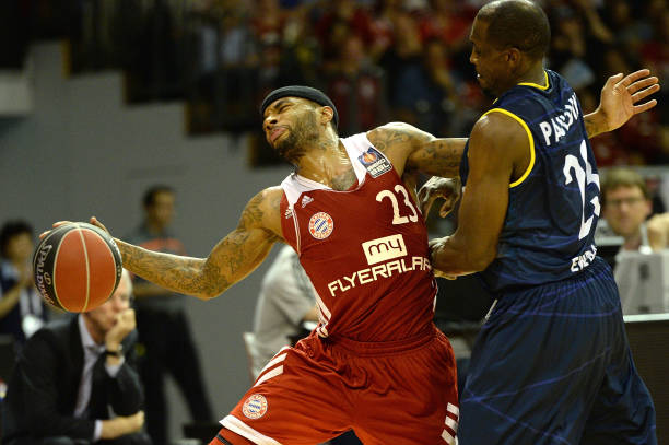 的表现赢得 的表现赢得